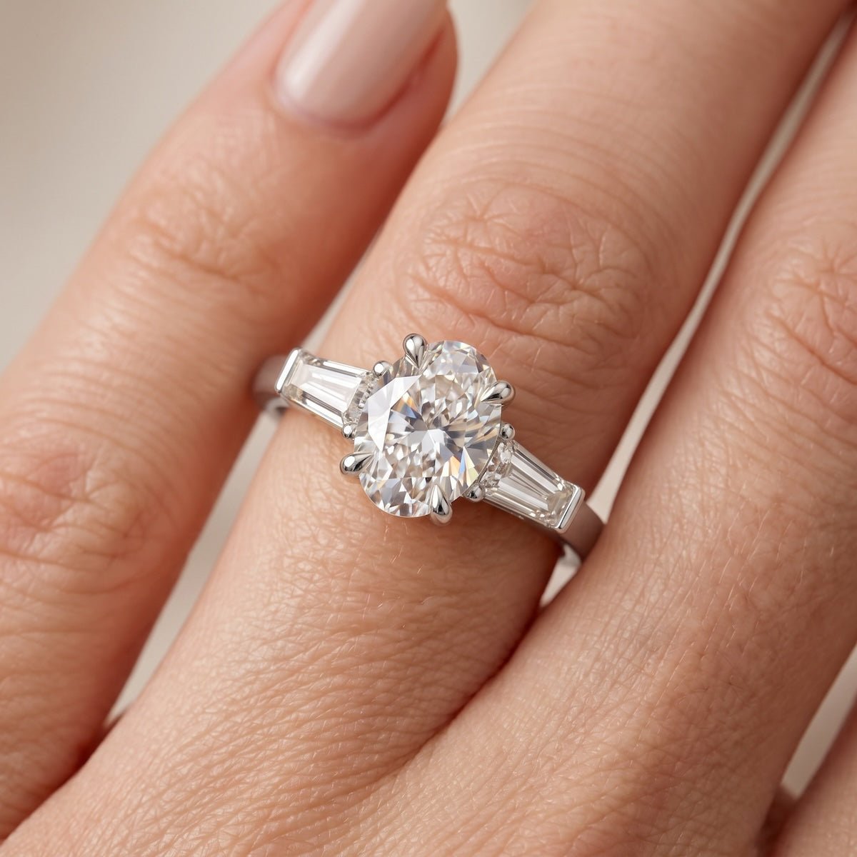 3Diamonds tappered oval 1,40 ct. - BREEDIA