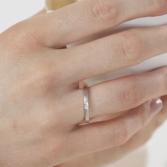 Bague de Tension Princesse 0,04 ct.